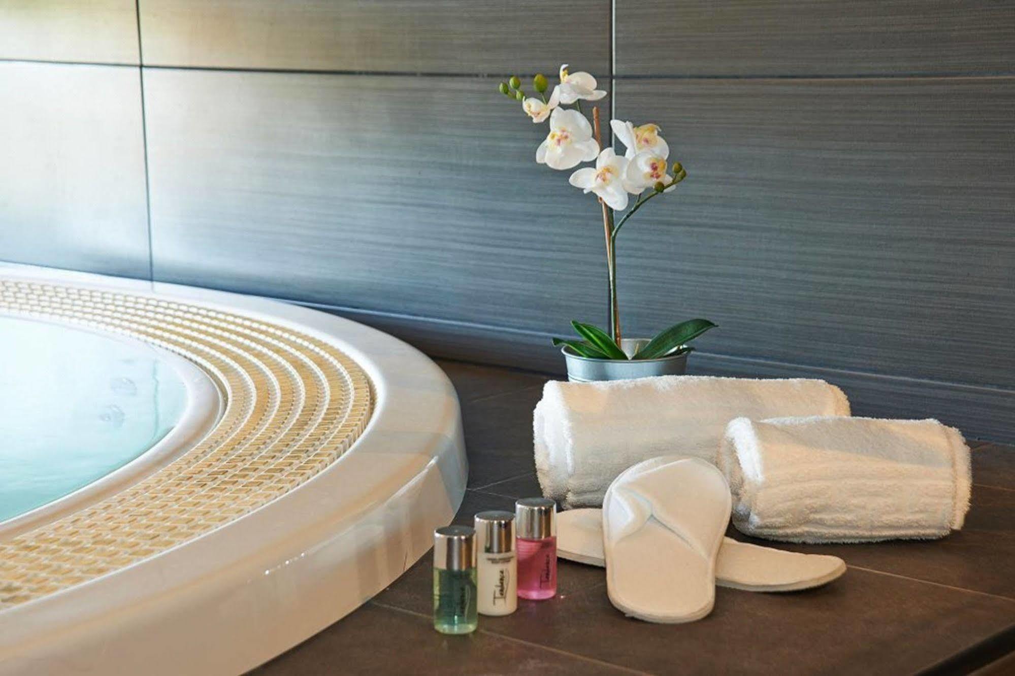 Hotel Parada Puigcerdà Екстериор снимка